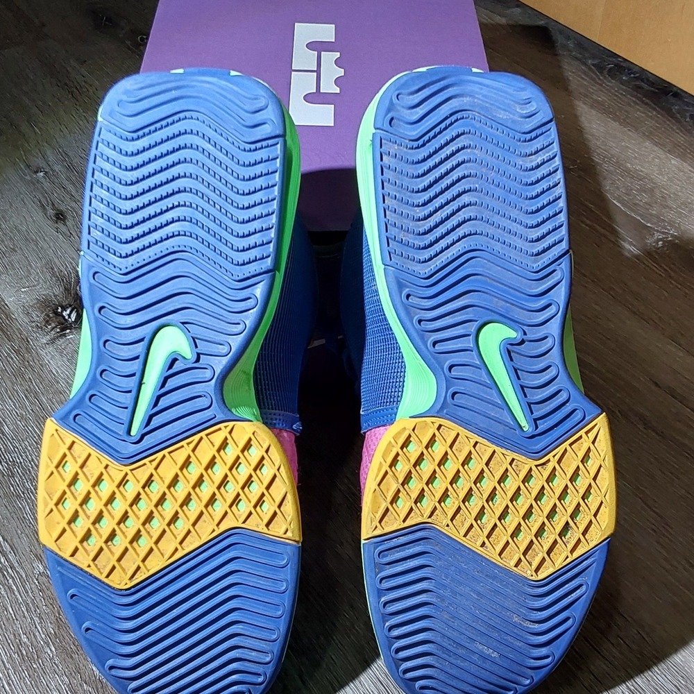 Nike LeBron Witness 8 I Promise School Baltic Blue Playful Pink Size 9.5 Men EUC - Picture 4 of 9